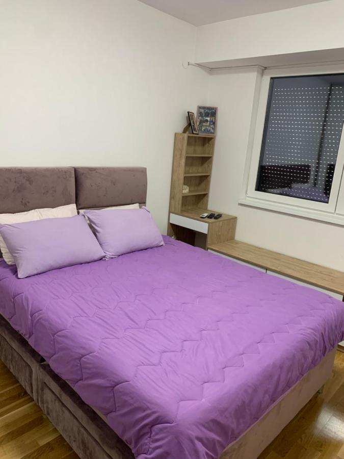 Pink Modern Apartment Skopje Esterno foto