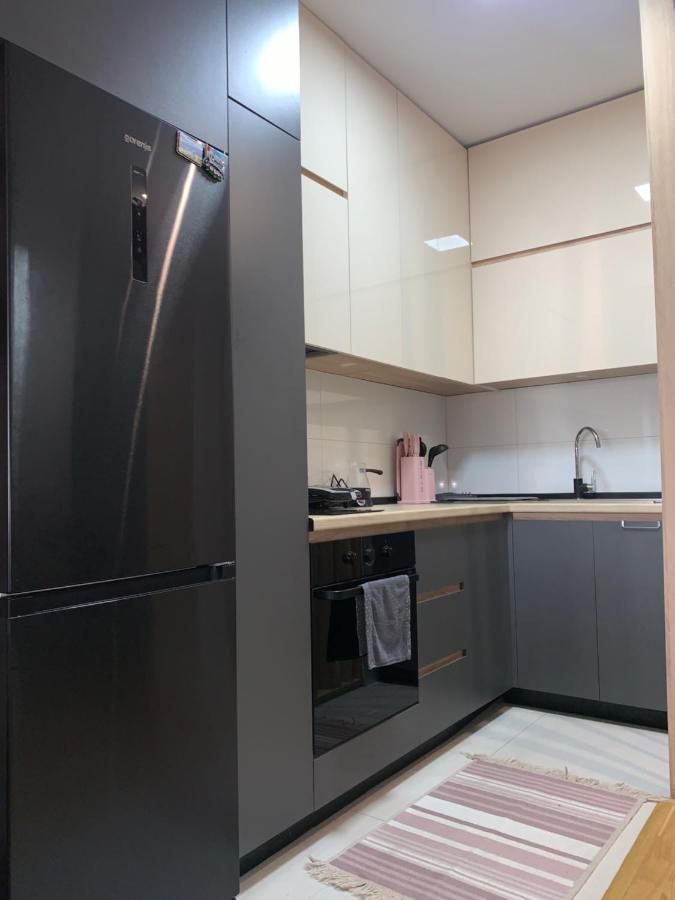 Pink Modern Apartment Skopje Esterno foto